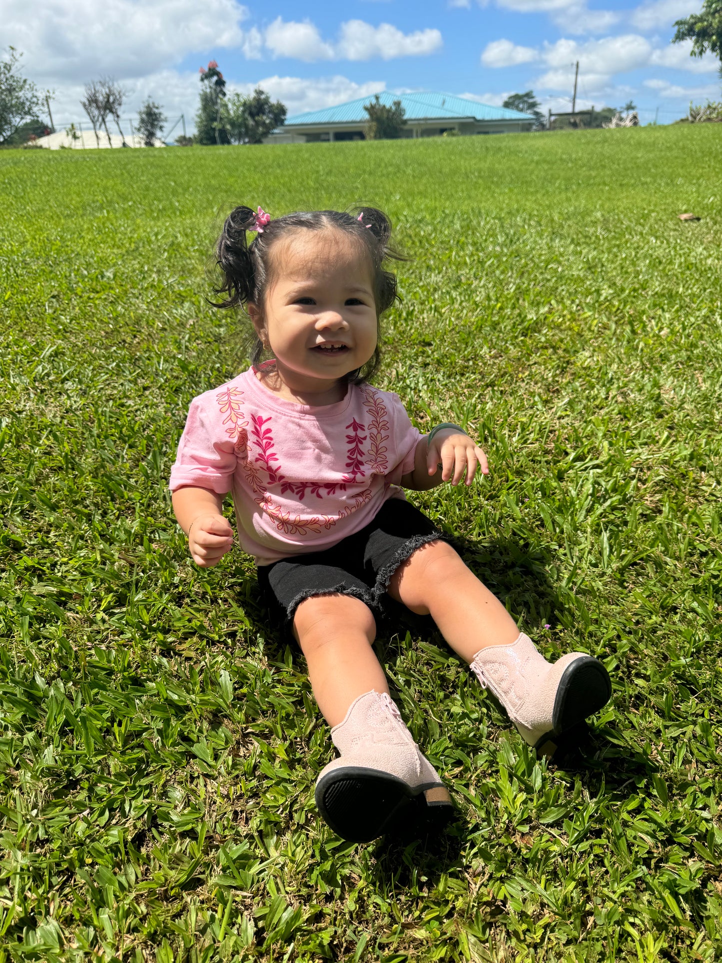 KEIKI, PLUMERIA LEI TEE