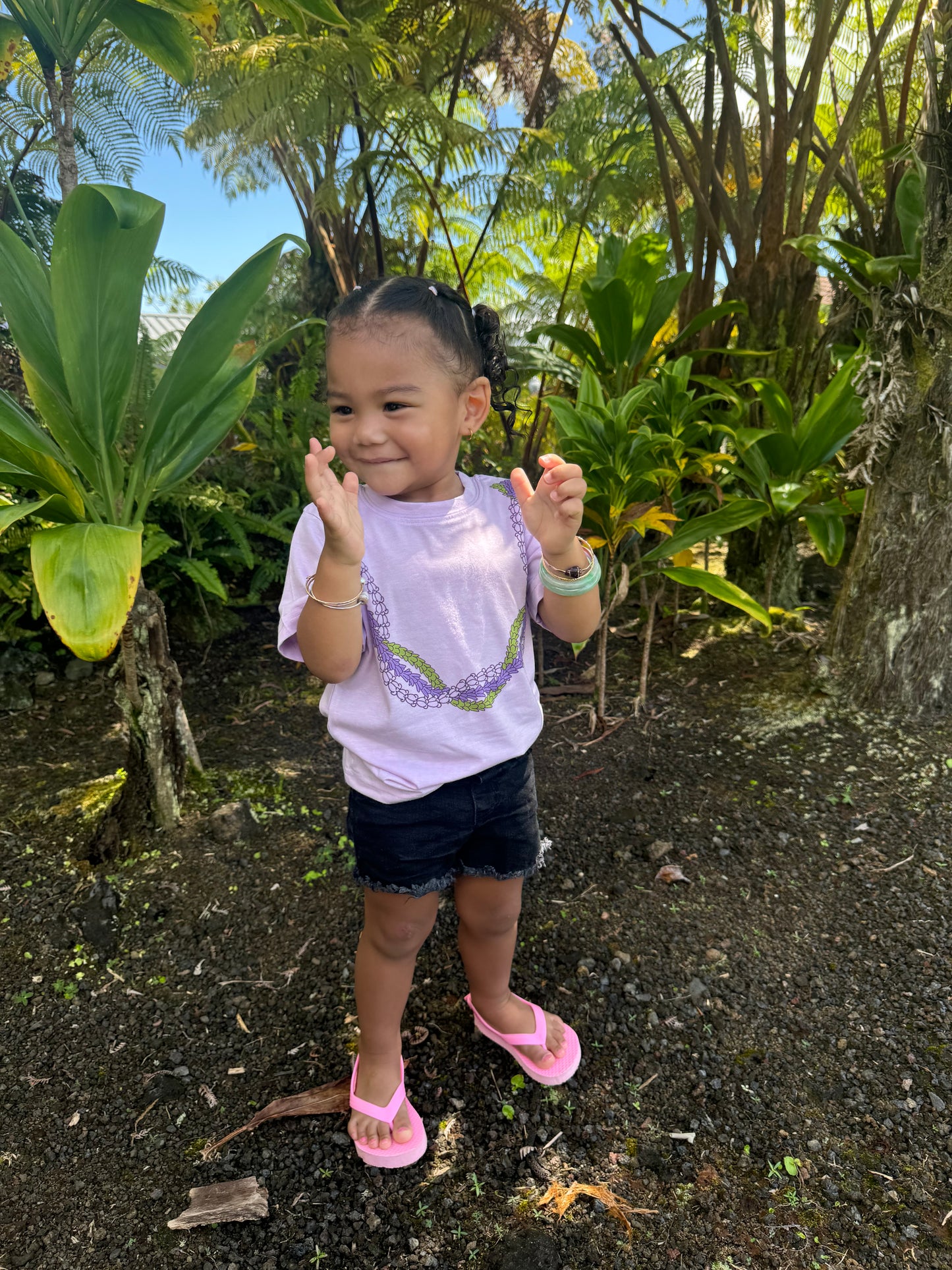 KEIKI, PAKALANA AND CROWN FLOWER LEI TEE